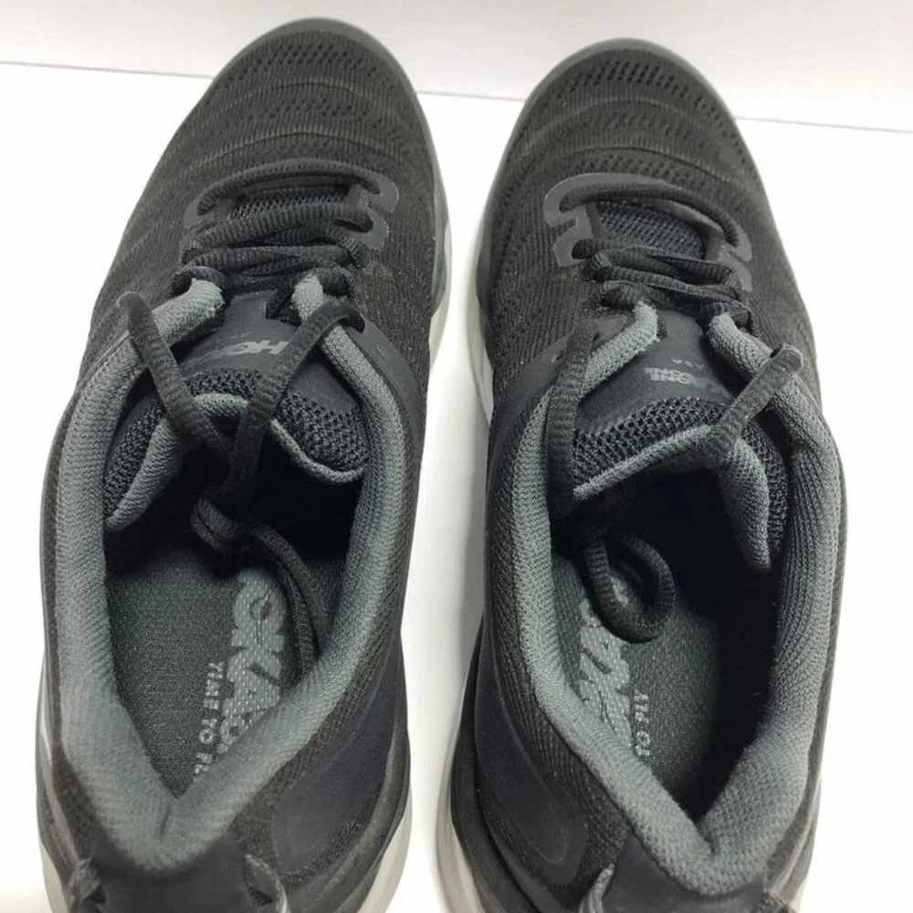 Hoka One One Men’s Akasa, Black Running Shoes, Size 9 M